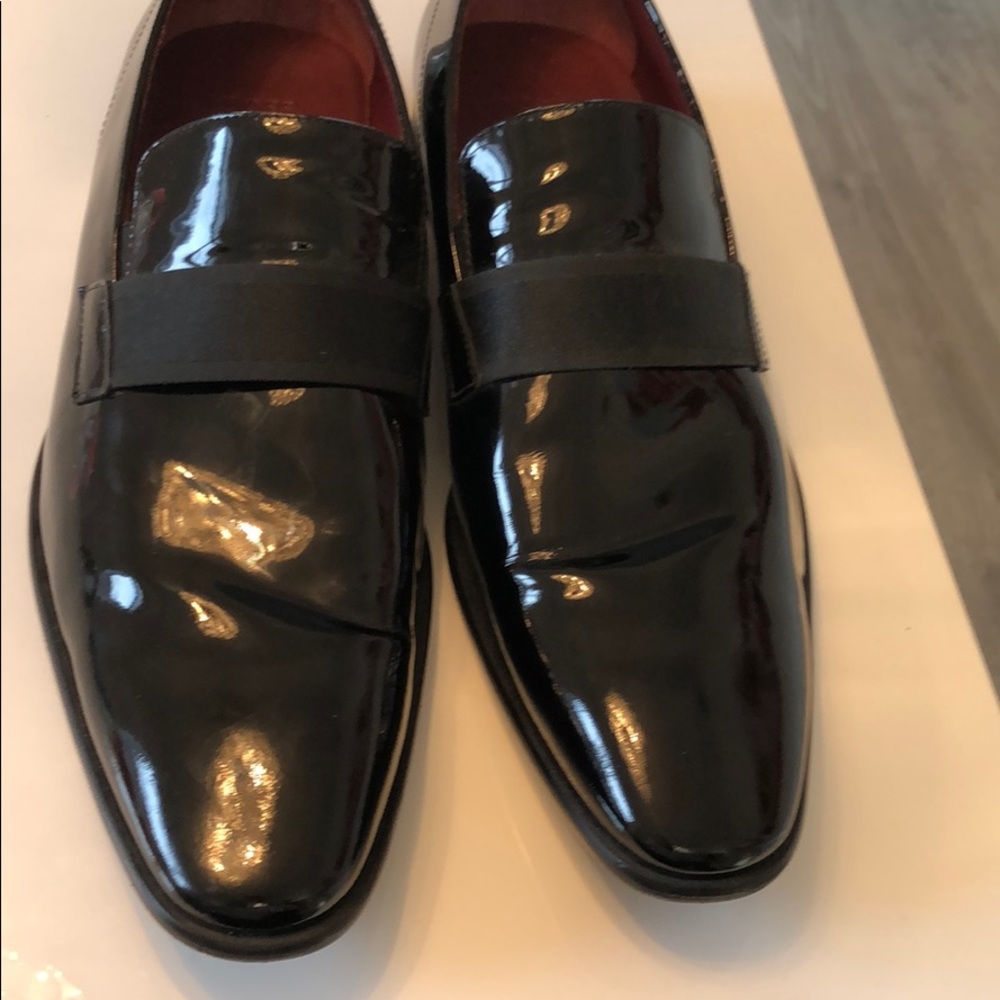 Black tie shoes